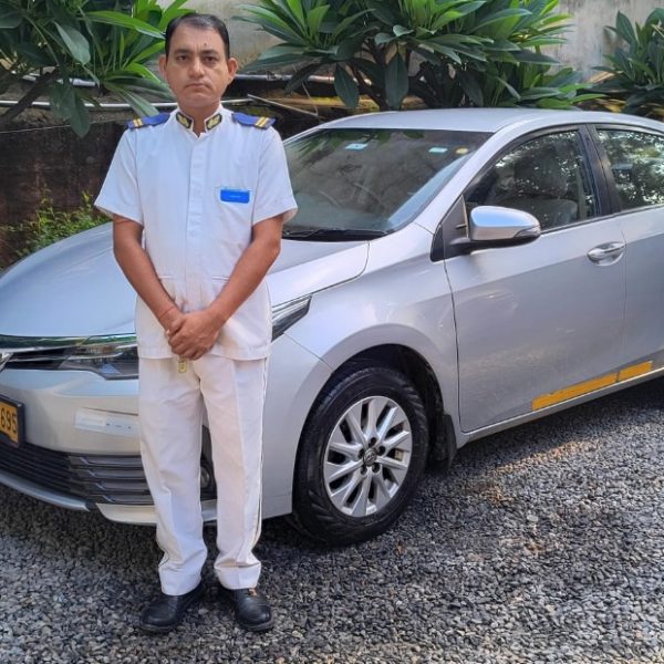 WhatsApp Image 2024-10-08 at 1.32.59 AM (2) Airport Transfers